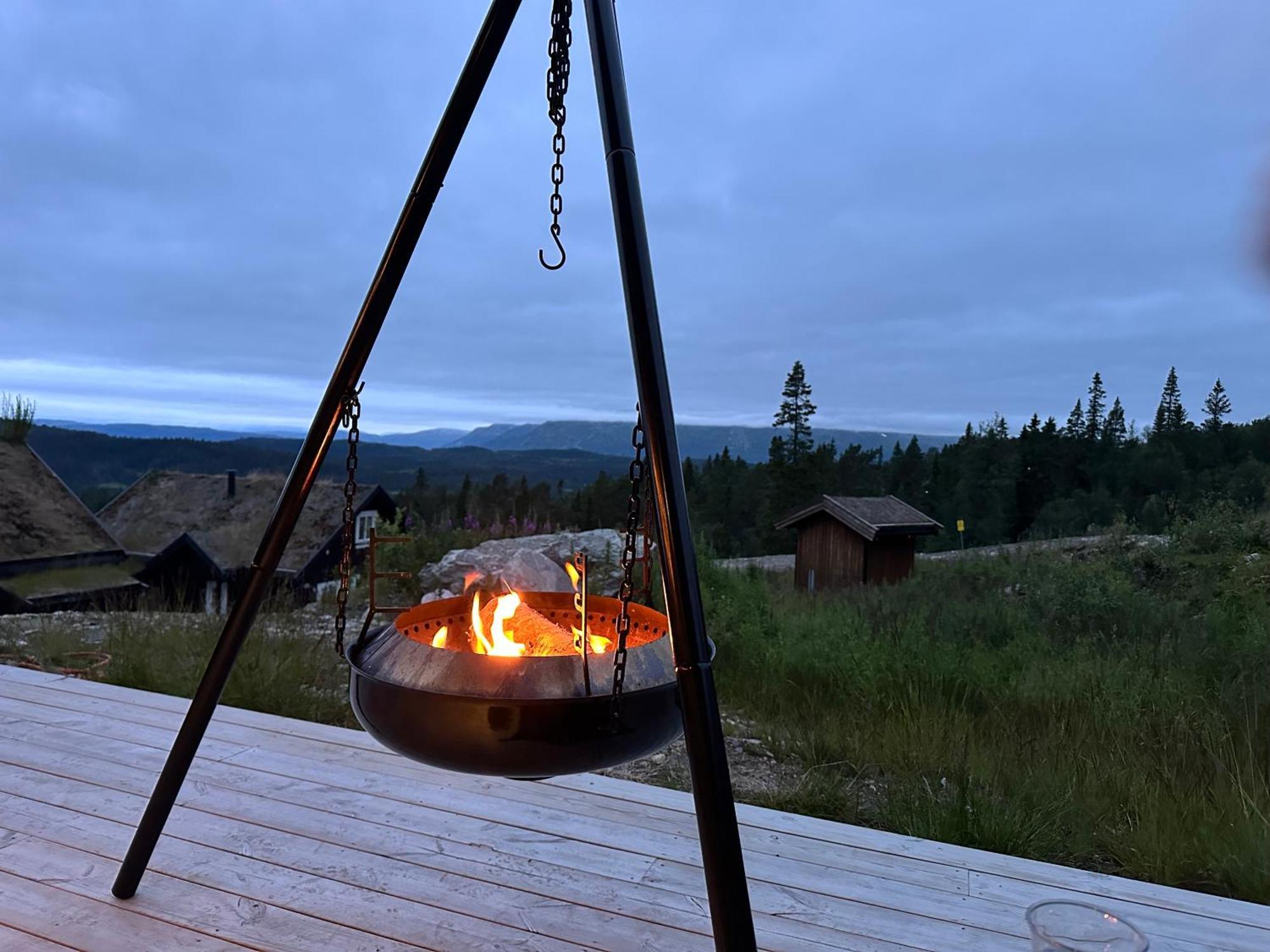 Flott Moderne I Holterdalen, 4 Soverom, 2 Bad, Jacuzzi, Garasje *