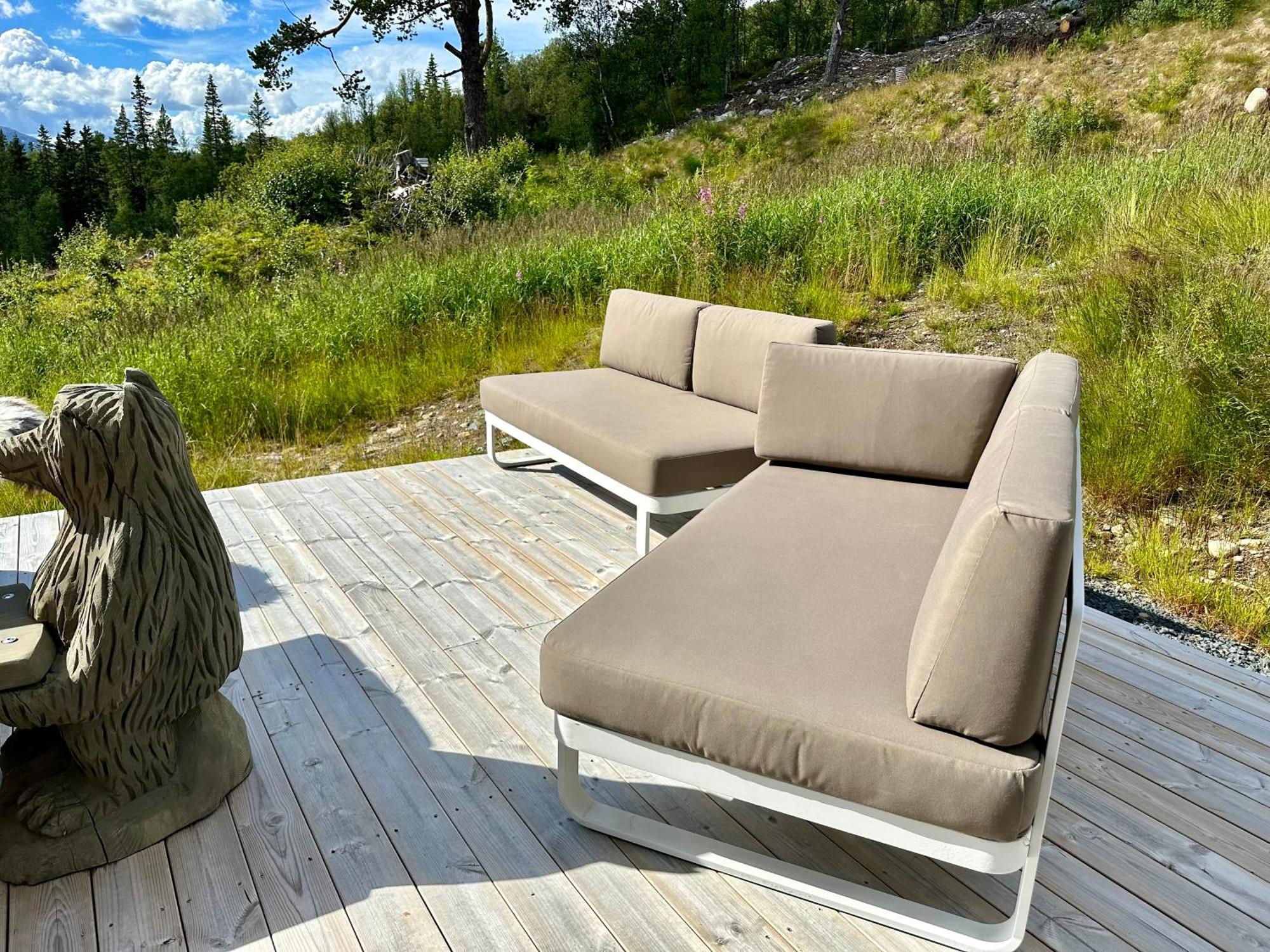 Flott Moderne I Holterdalen, 4 Soverom, 2 Bad, Jacuzzi, Garasje