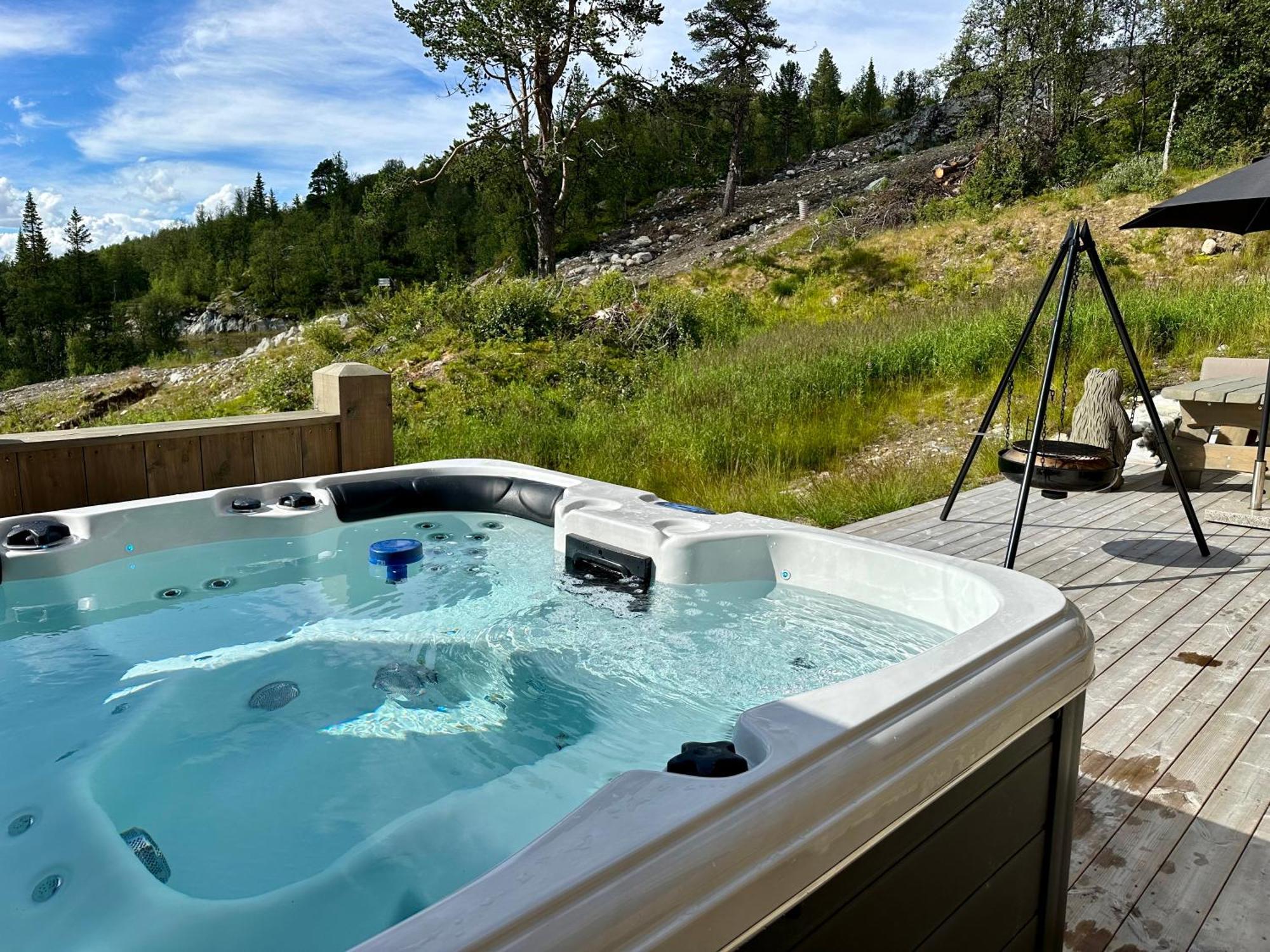 Flott Moderne I Holterdalen, 4 Soverom, 2 Bad, Jacuzzi, Garasje Rauland