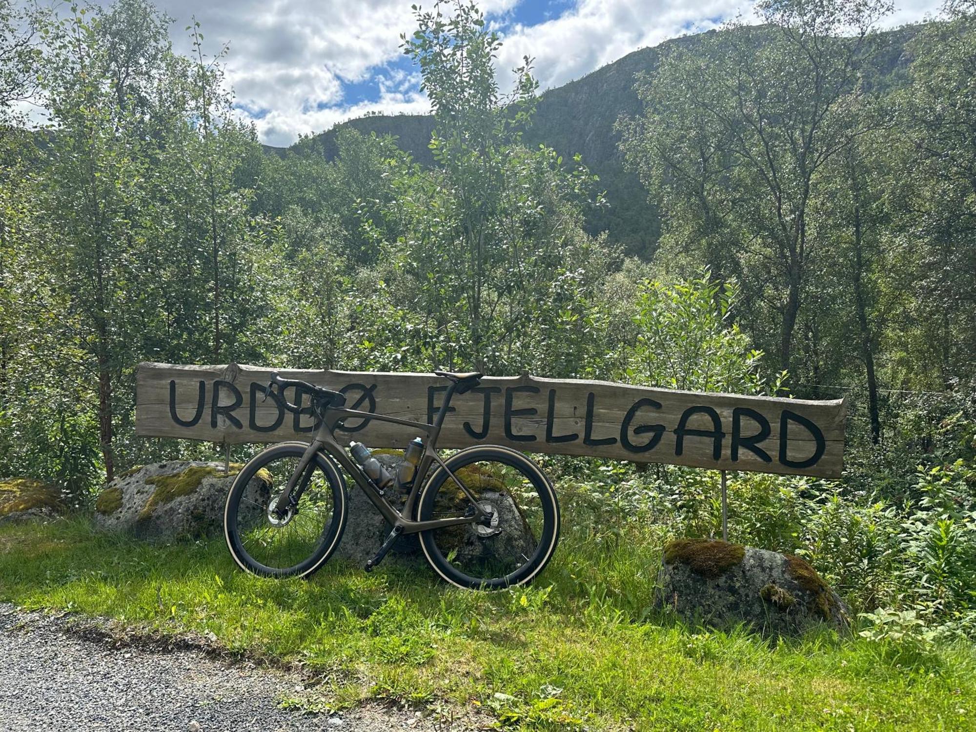 Flott Moderne I Holterdalen, 4 Soverom, 2 Bad, Jacuzzi, Garasje * Rauland
