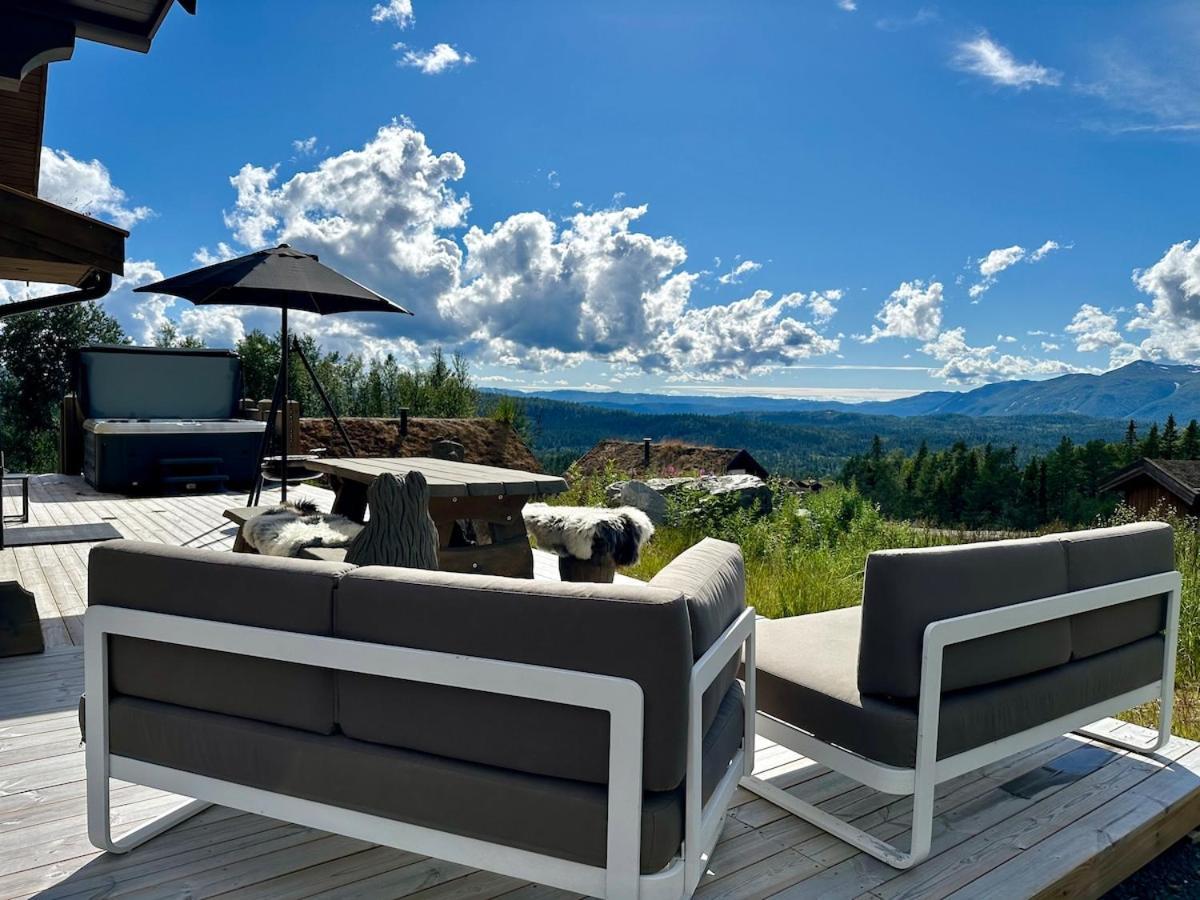 Flott Moderne I Holterdalen, 4 Soverom, 2 Bad, Jacuzzi, Garasje Rauland